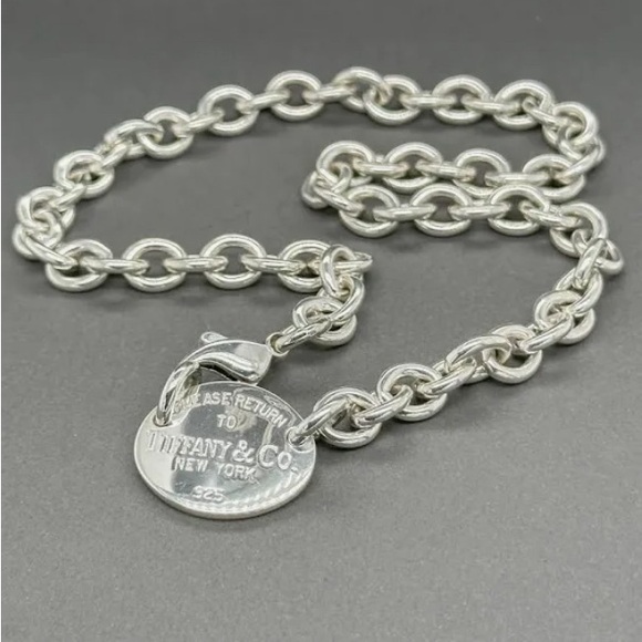 Return to Tiffany Oval Tag Necklace - Picture 3 of 4
